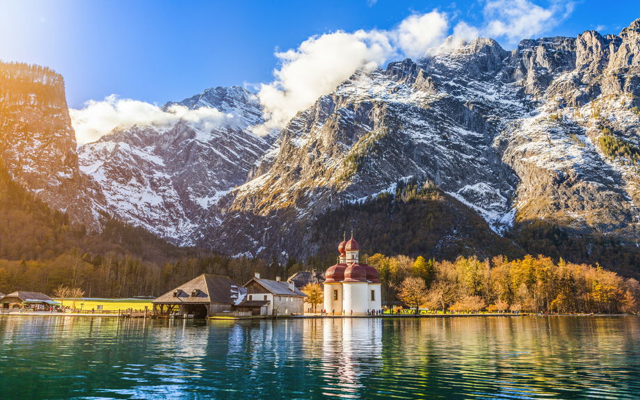 Kirche St. Bartholomä im Königssee in Bayern, Deutschland