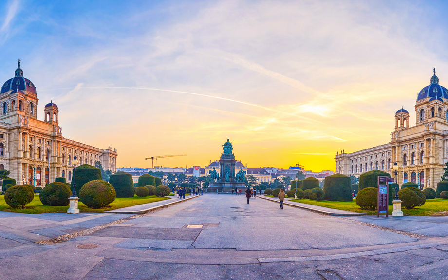 Panorama des Maria-Thersien-Platzes in Wien, Österreich