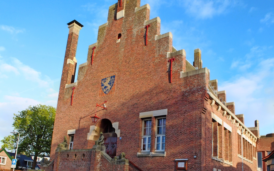 Raadhuis Noordwijkerhout (Rathaus in Noordwijk)