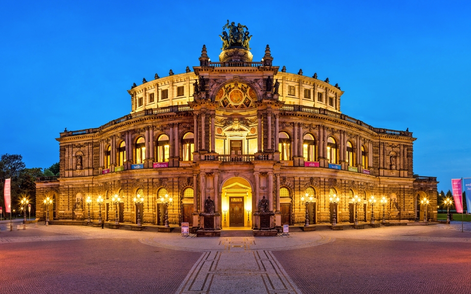 Semperoper in Dresden Panorama bei Nacht