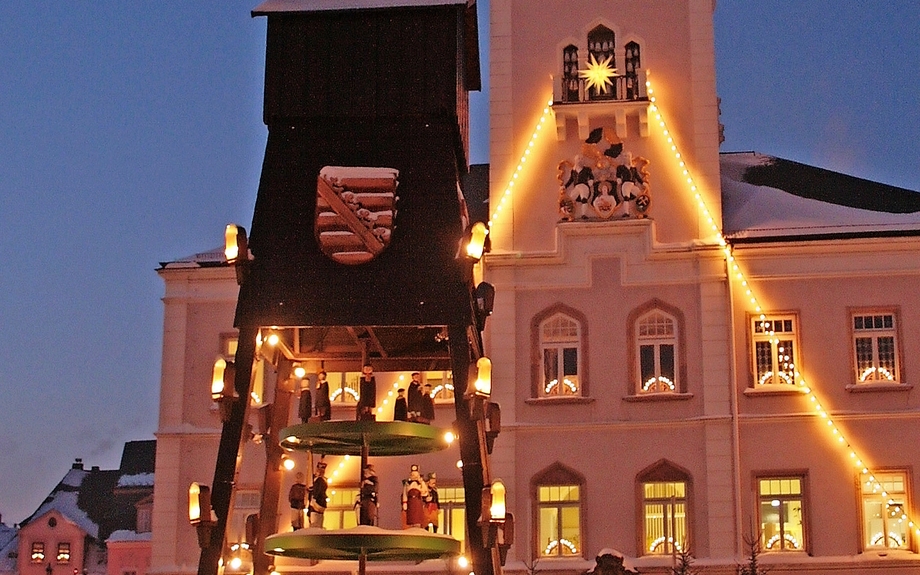 Weihnachtspyramide Erzgebirge