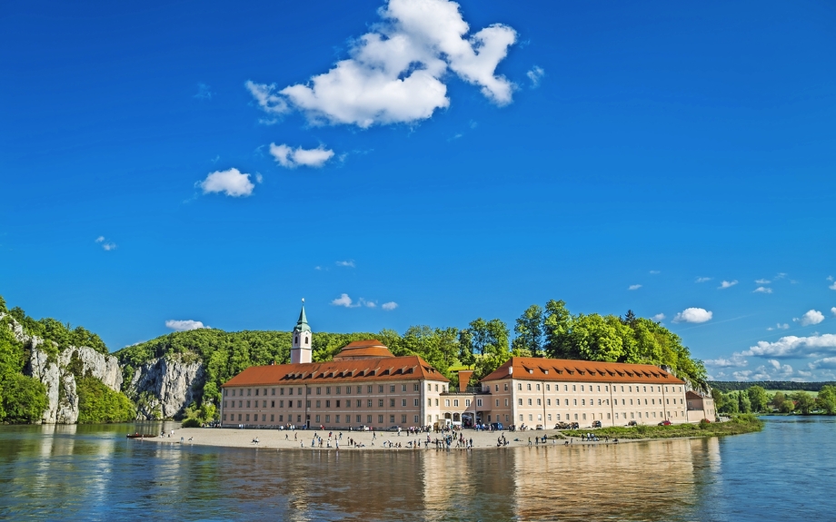 Kloster Weltenburg bei Kehlheim in der Donauschleife