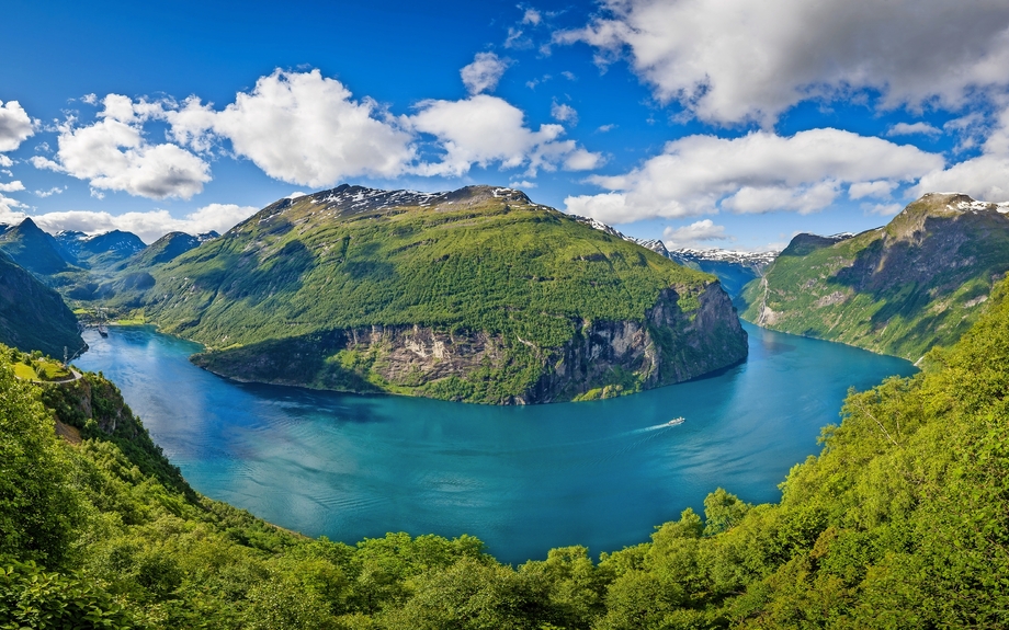 Luftbild von Geiranger Fjord