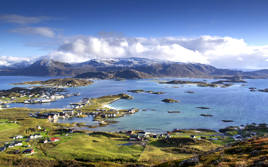 die Insel Sommaroy nahe Tromsø, Norwegen