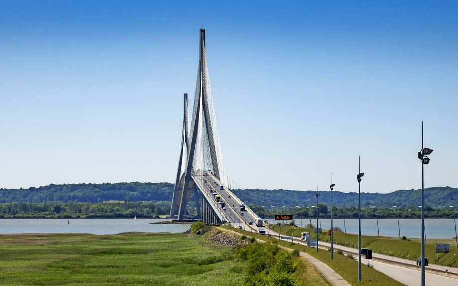 Verbindung zwischen Le Havre und Honfleur: Schrägseilbrücke Pont de Normandie