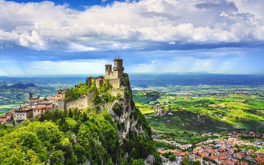 Gipfel Guaita mit Festung über der Stadt San Marino