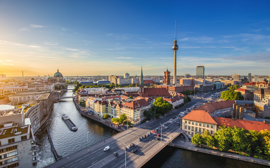 Berlin mit Nikolaiviertel, Berliner Dom und Fernsehturm