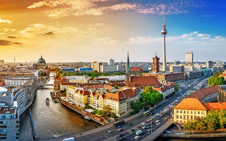 Berlin mit Nikolaiviertel, Berliner Dom und Fernsehturm