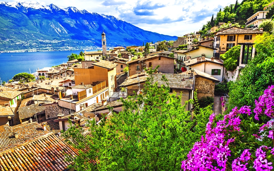 Limone - schöne Stadt in Gardasee, Italien Nord