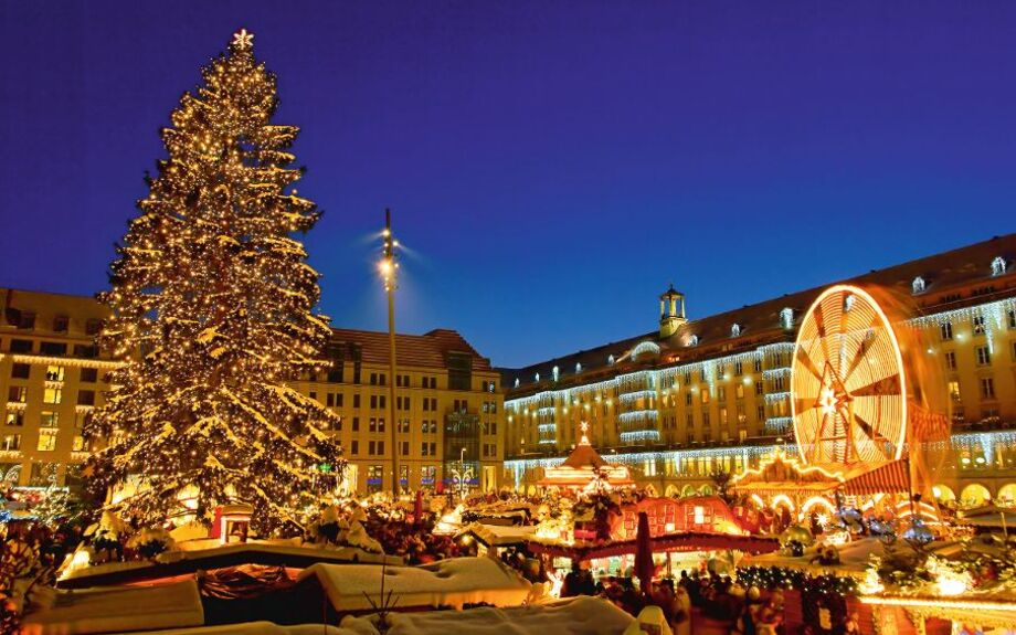 Striezelmarkt auf dem Altmarkt in Dresden, Deutschland