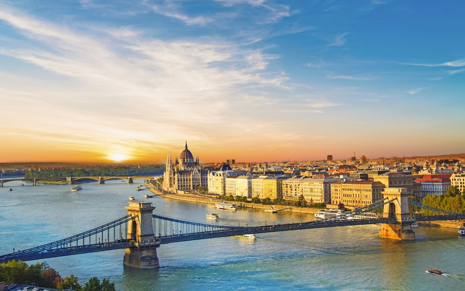 ungarisches Parlament in Budapest