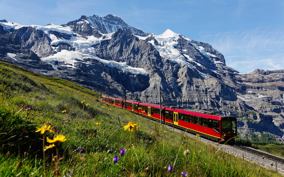 Bahnfahrt Kleine Scheidegg, Berner Oberland