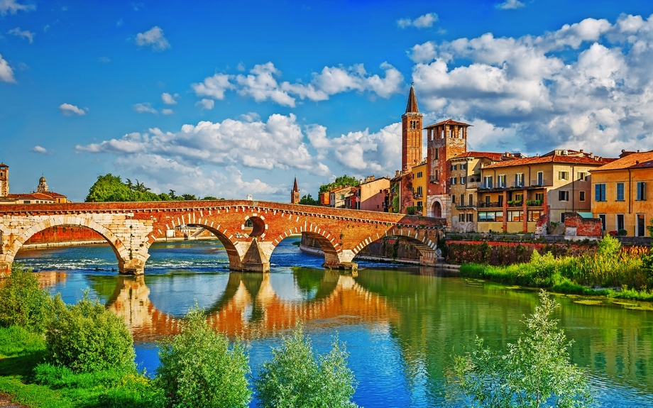 Brücke Ponte Pietra in Verona