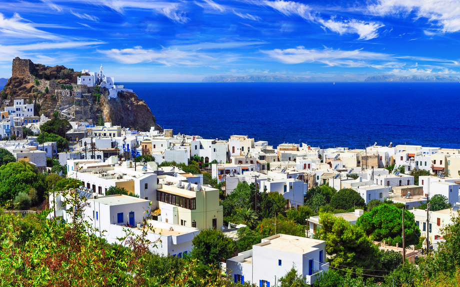 schöne griechische Inseln - Nisyros (Dodecanese) Panorama von Mandraki-Dorf mit Kloster