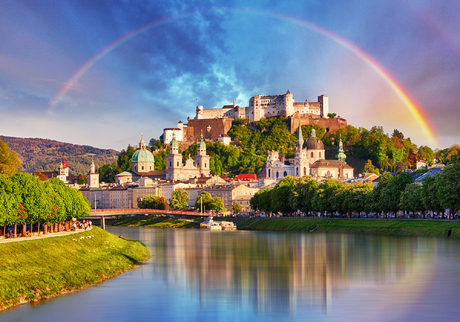 Regenbogen über der Festung Hohensalzburg