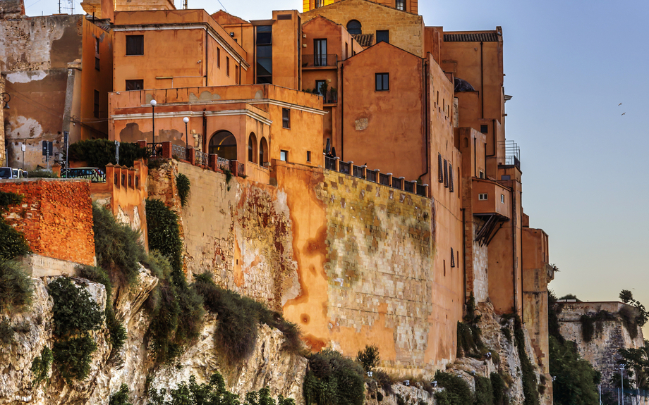 Blick auf die Kathedrale im historischen Viertel von Cagliari