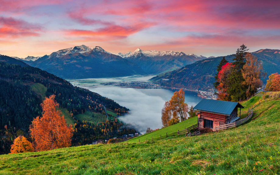 Zeller See mit Blick auf Zell am See, Österreich