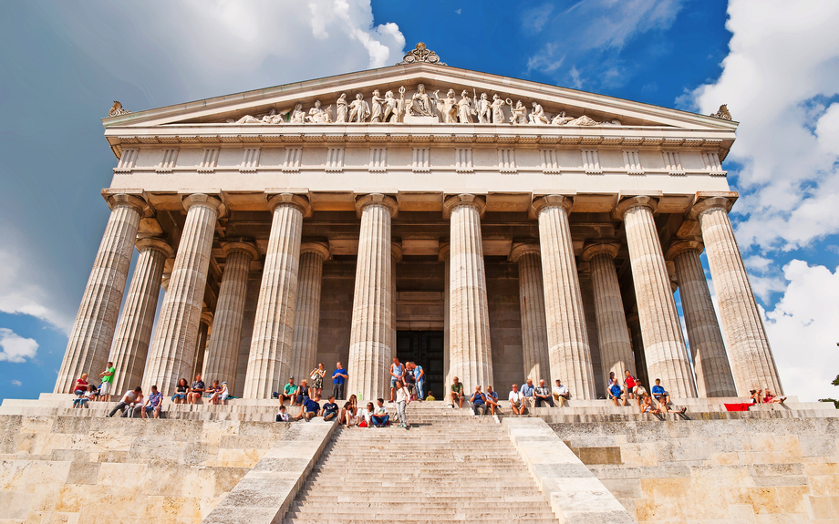 die Walhalla über der Donau bei Donaustauf