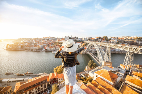Altstadt bei Sonnenuntergang in Porto