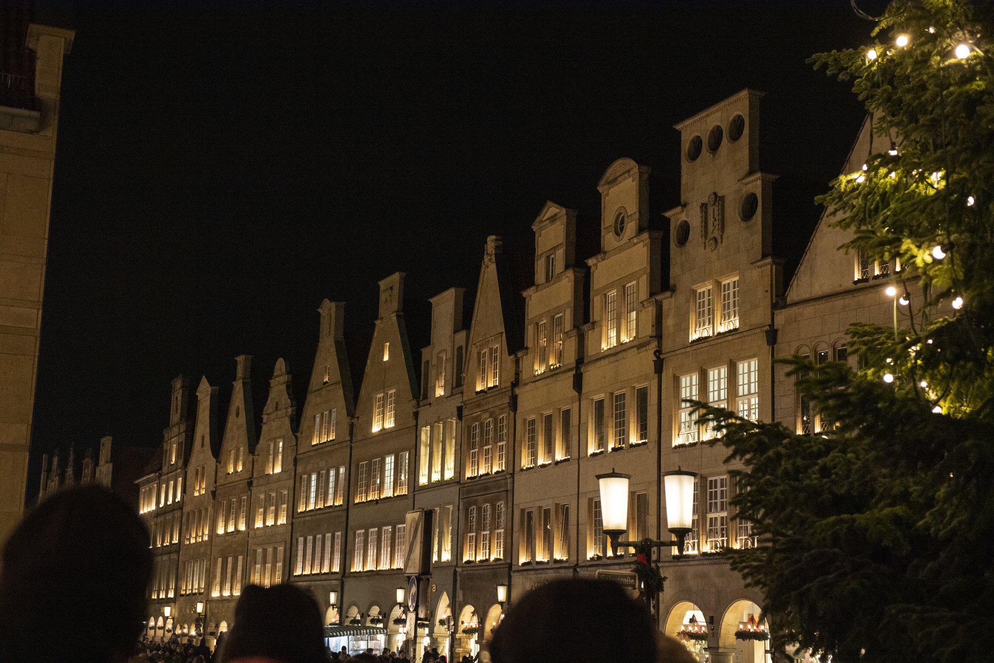 Weihnachtsbeleuchtung am Prinzipalmarkt in Münster