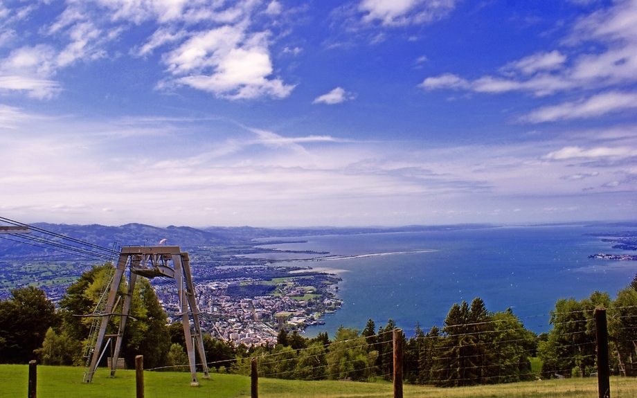 Blick auf den Bodensee und Bregenz