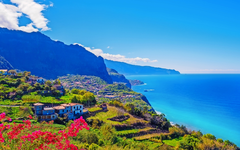 Blick vom Leuchtturm Ponta de São Jorge auf Madeira