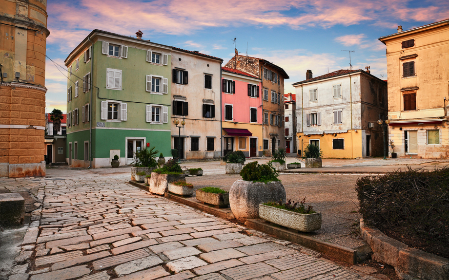 Porec,Istrien,Kroatien: alter Platz in der Altstadt