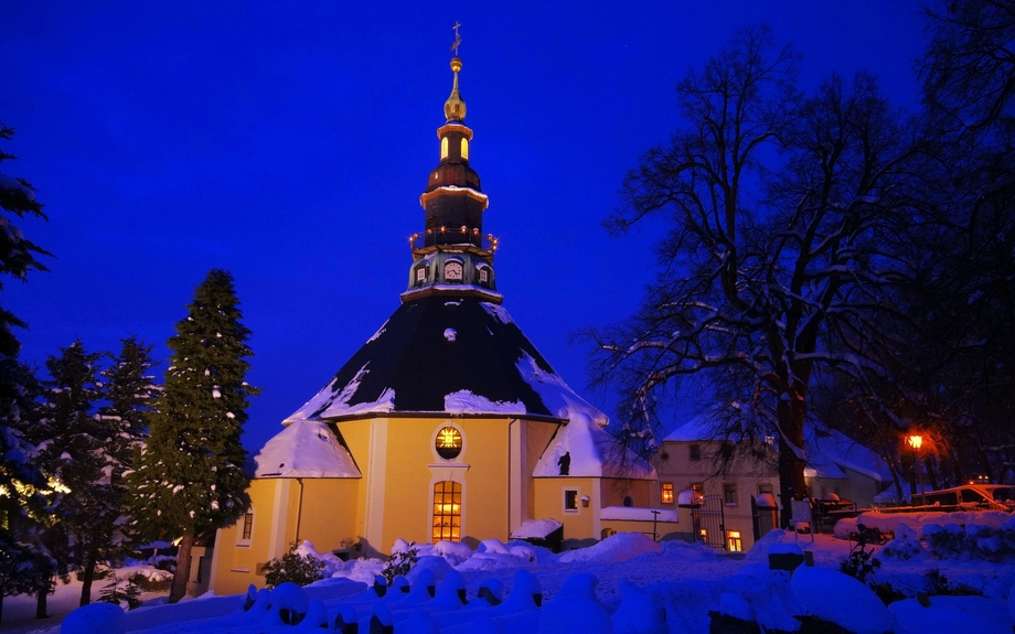 Seiffener Rundkirche im Winter